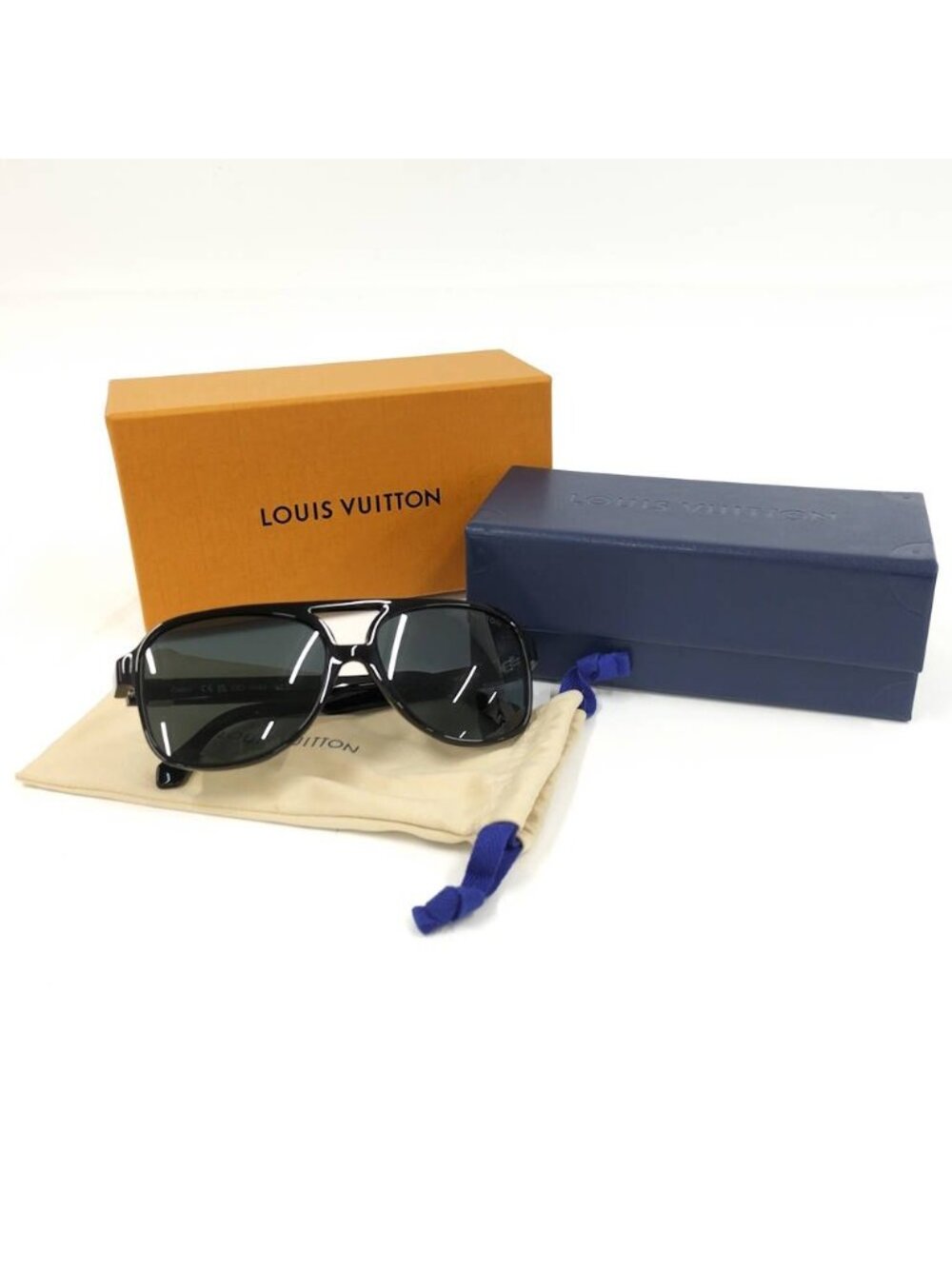 Louis Vuitton Sunglasses LV Hit Pilot Black Eyewear - Picture 10 of 10